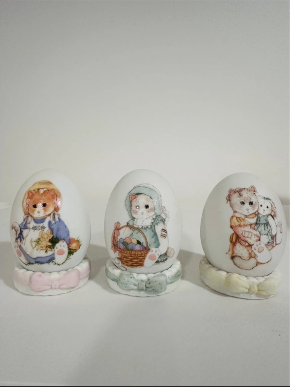 Calico Kittens Enesco Decorative White Ceramic Egg with Pastel Accents